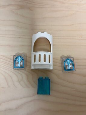 LEGO Duplo Translucent Blue & Clear Window Pieces with Snowflake Decals, Balcony